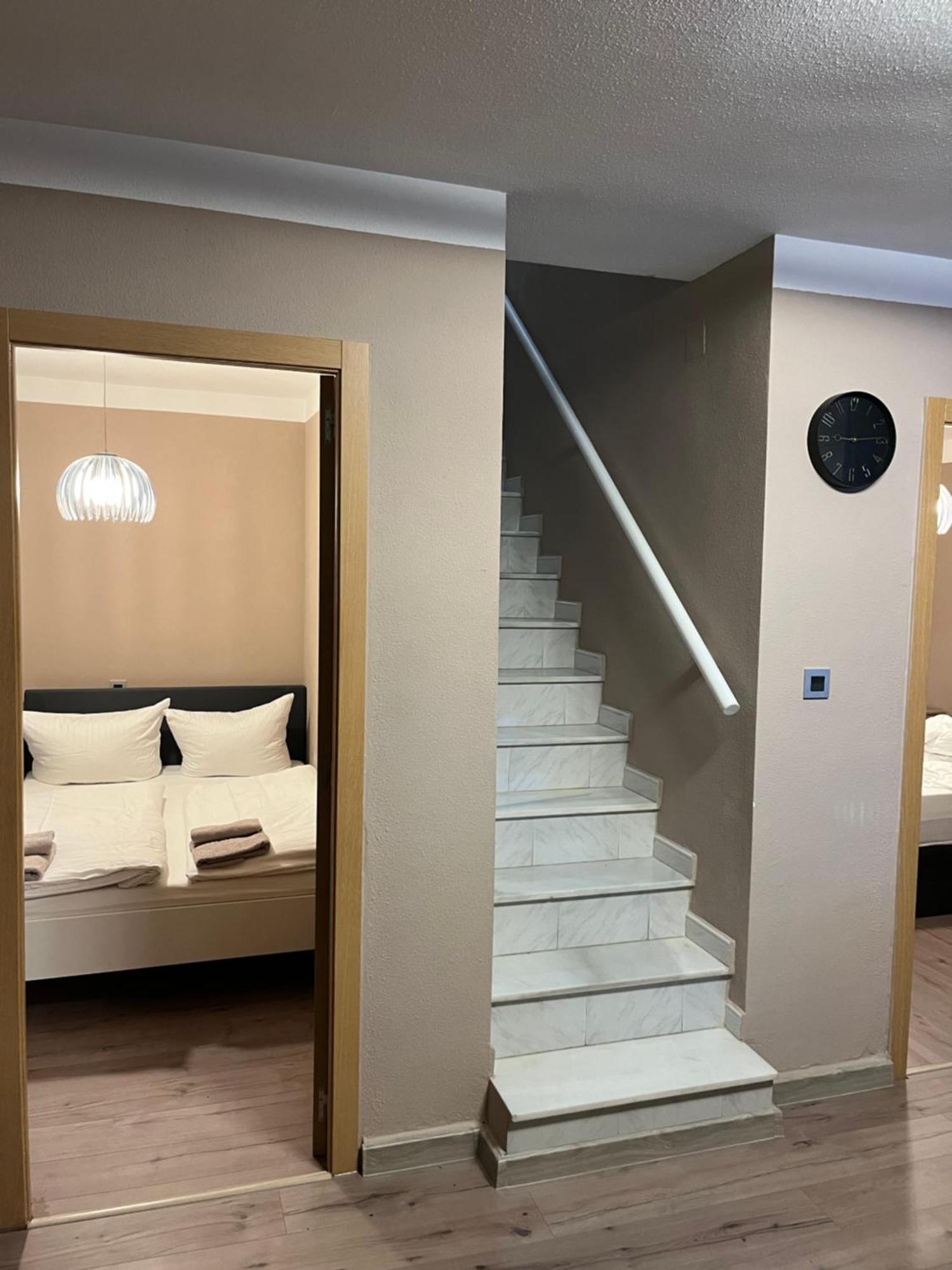 Villa Nadiya App Pool, Parking 托雷维耶哈 外观 照片